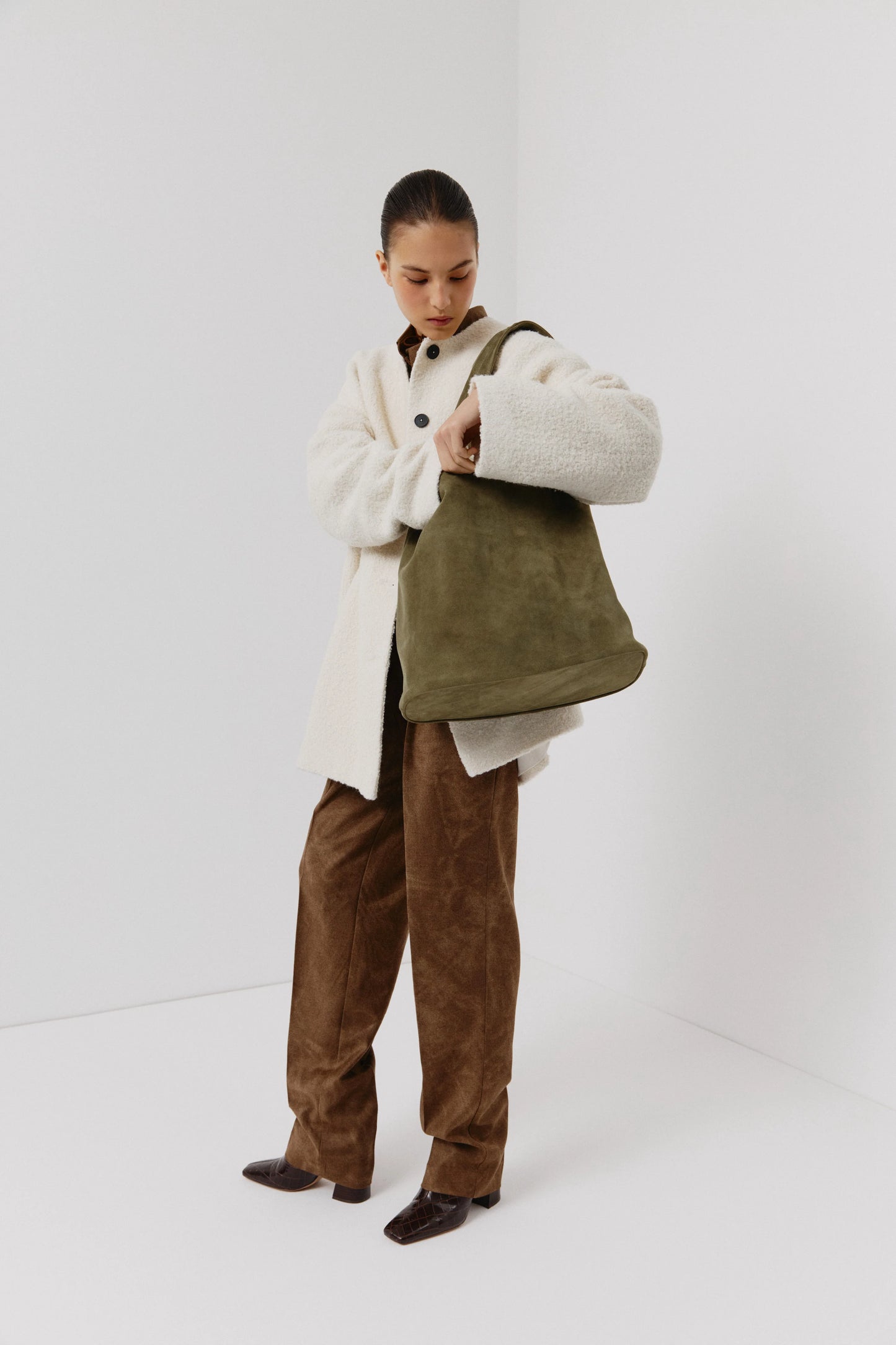 NUKOT HOBO BAG SUEDE KHAKI