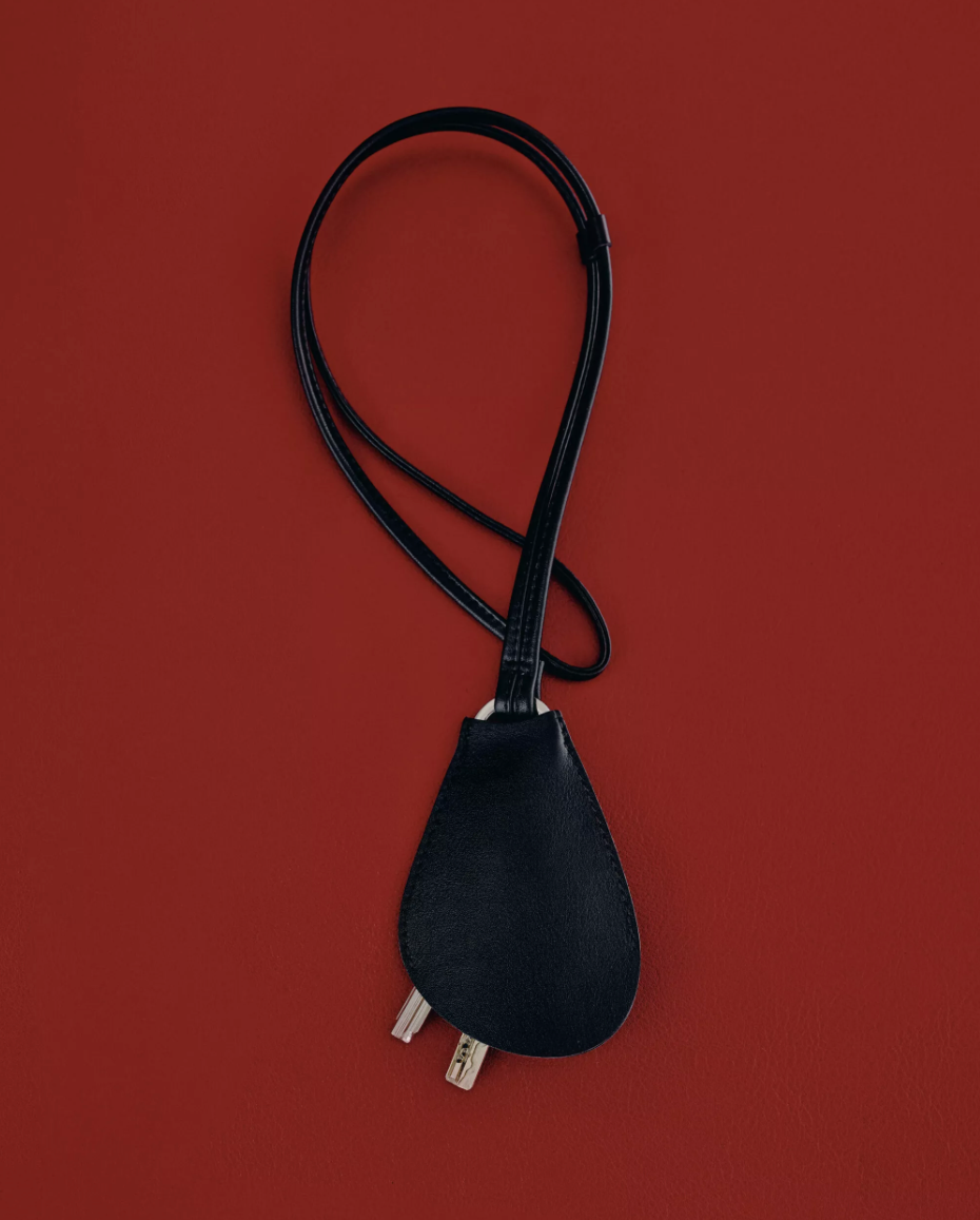 JUNA KEY HOLDER BLACK