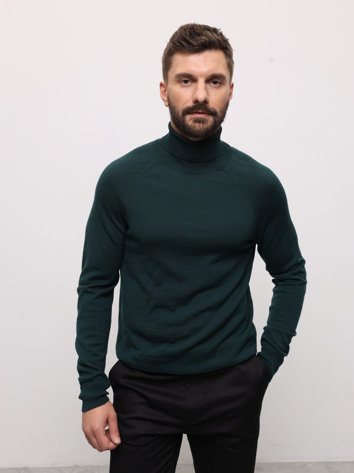 Andreas Moskin Гольф з довгим коміром, смарагдовий