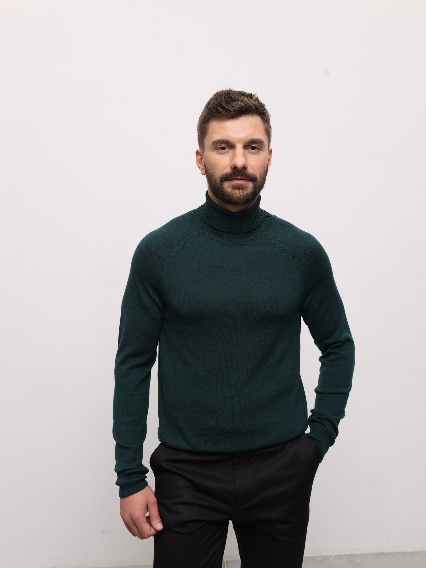 Andreas Moskin Гольф з довгим коміром, смарагдовий
