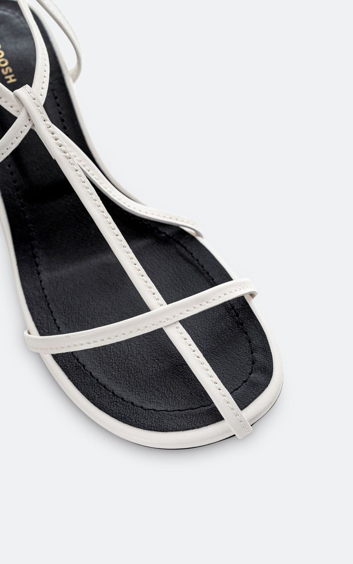 COOSH Босоніжки шкіряні з перехресними ремінцями