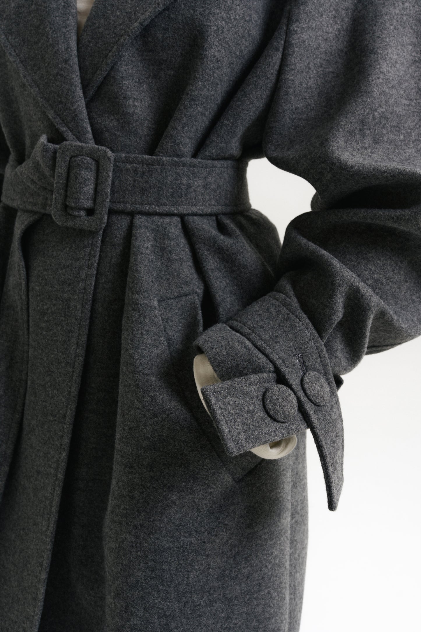 BAZHANE ПАЛЬТО МАКСІ ЗІ СПУЩЕНИМ РУКАВОМ