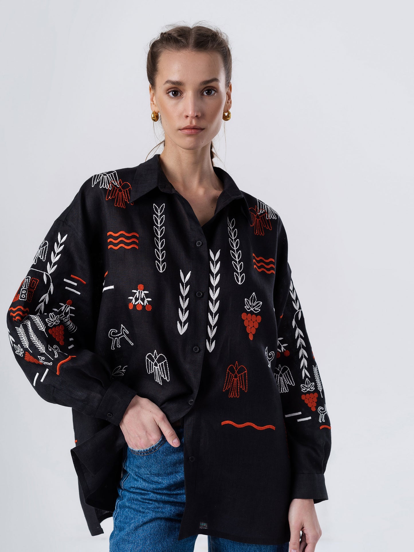 ETNODIM Лляна вишита сорочка чорного кольору SLOVO BLACK