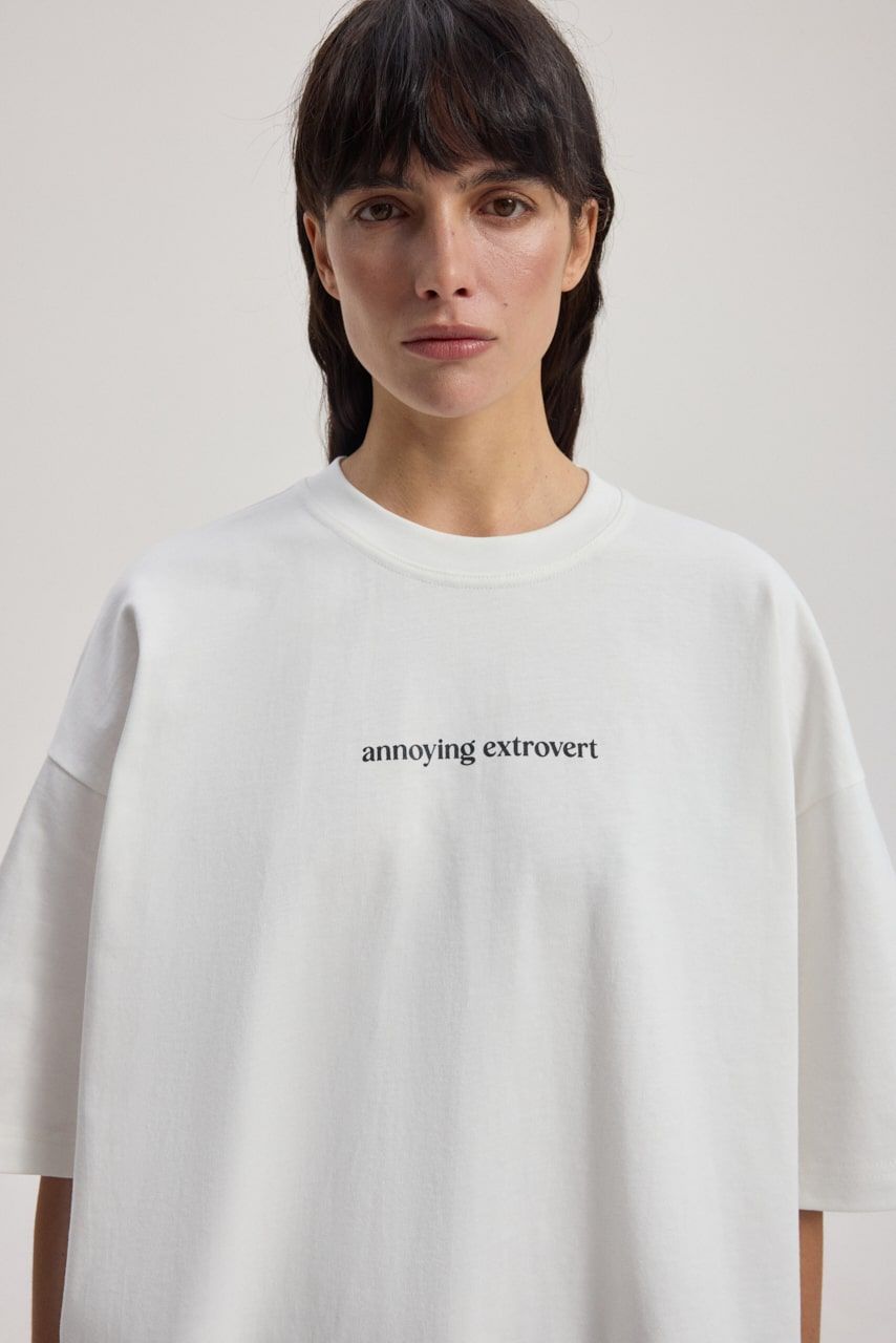COOSH ФУТБОЛКА ОВЕРСАЙЗ "ANNOYING EXTROVERT"