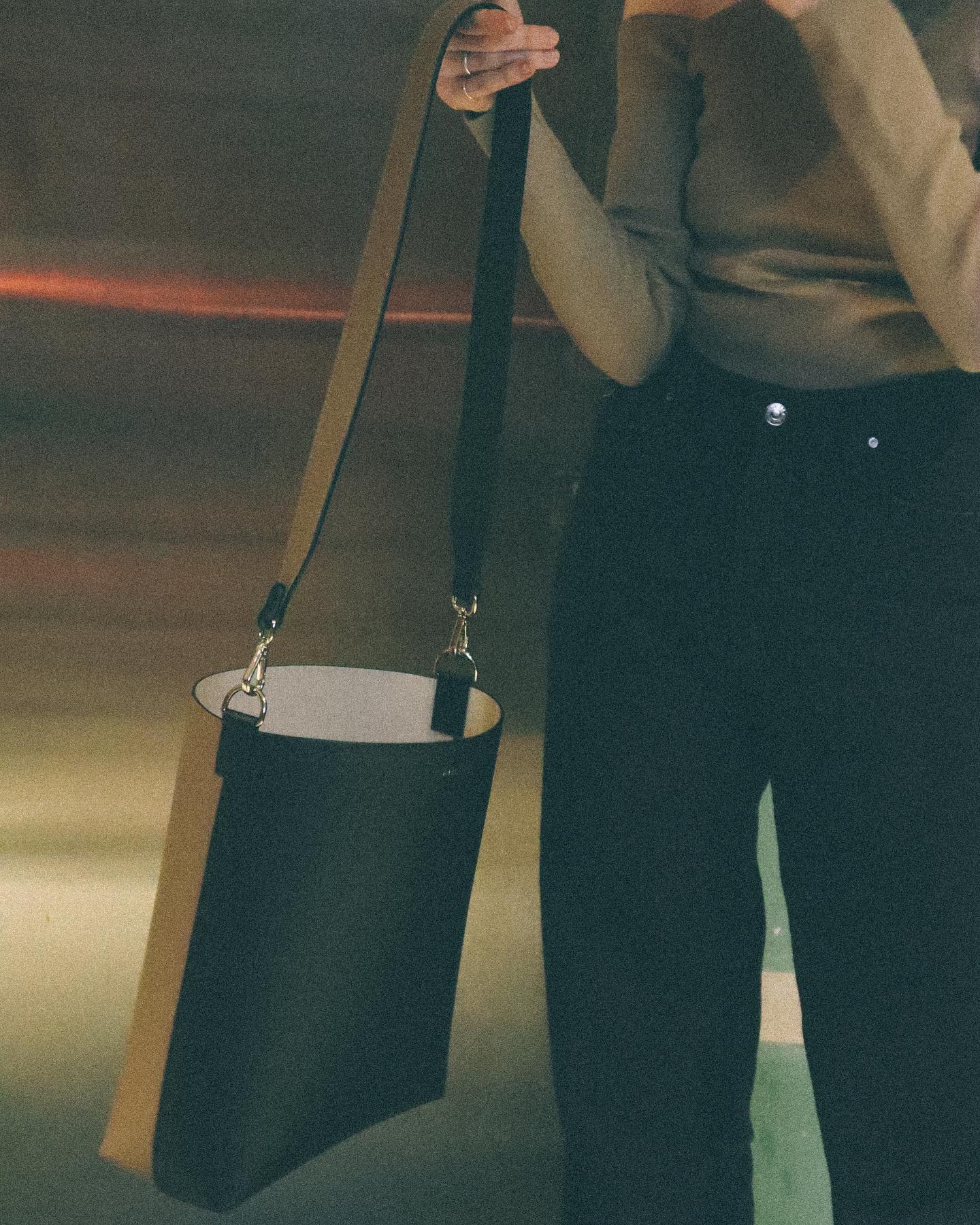Kate Kore Saffiano Vertical Tote Black / Nude