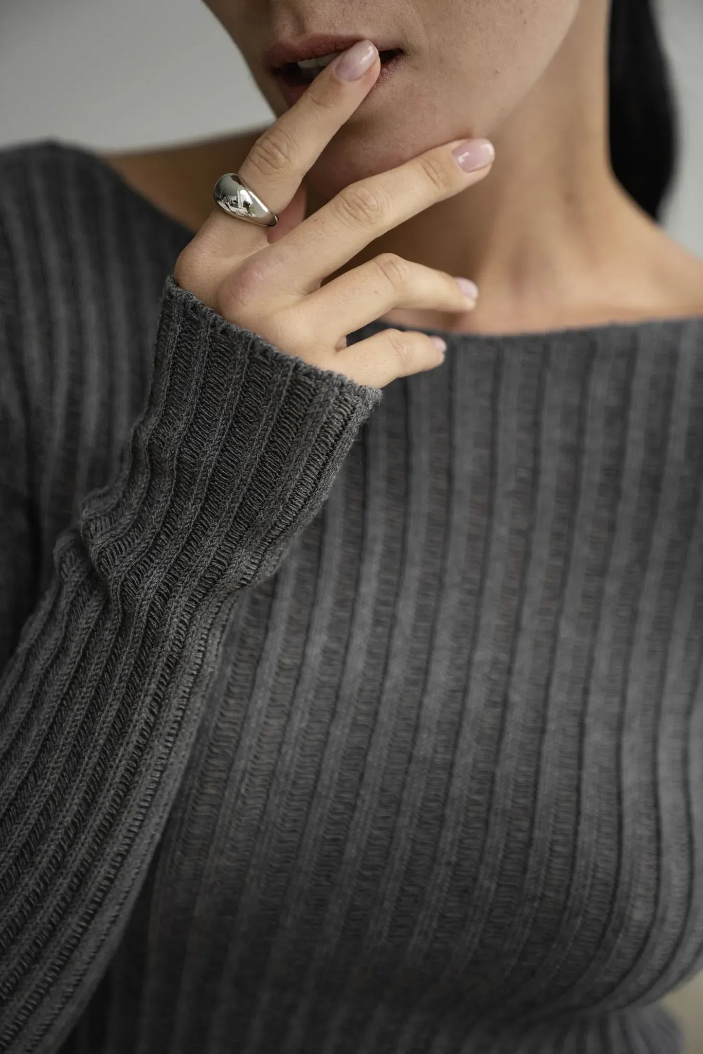 Wool Happen Лонгслів Gwen графітовий