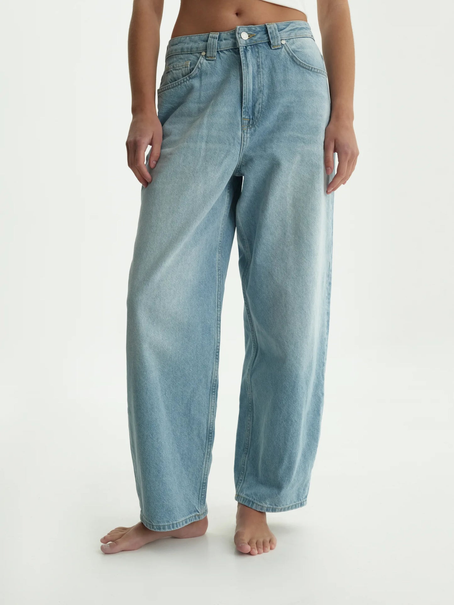 MOCKO Baby blue barrel jeans