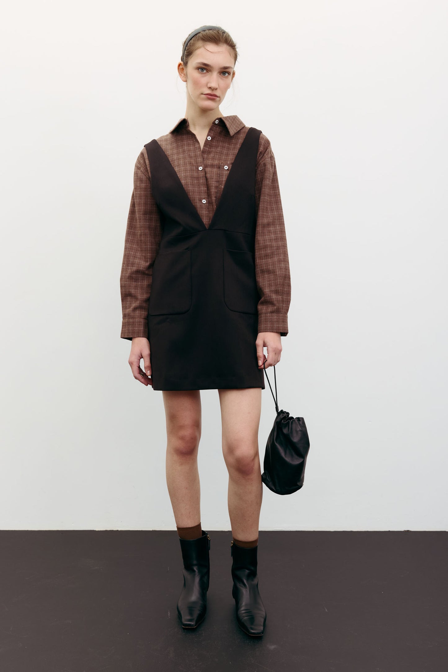 THE LACE Жiночий сарафан міні шоколадний modena