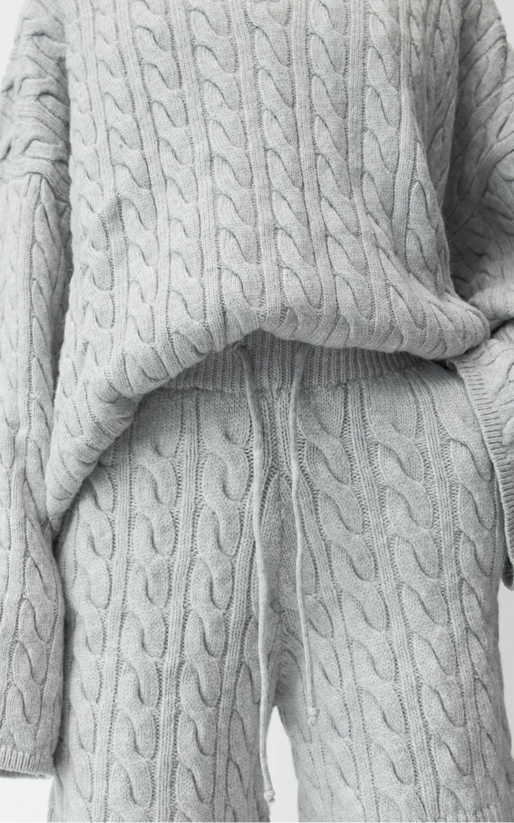 COOSH ШОРТИ ВОВНЯНІ В КОСИЧКУ