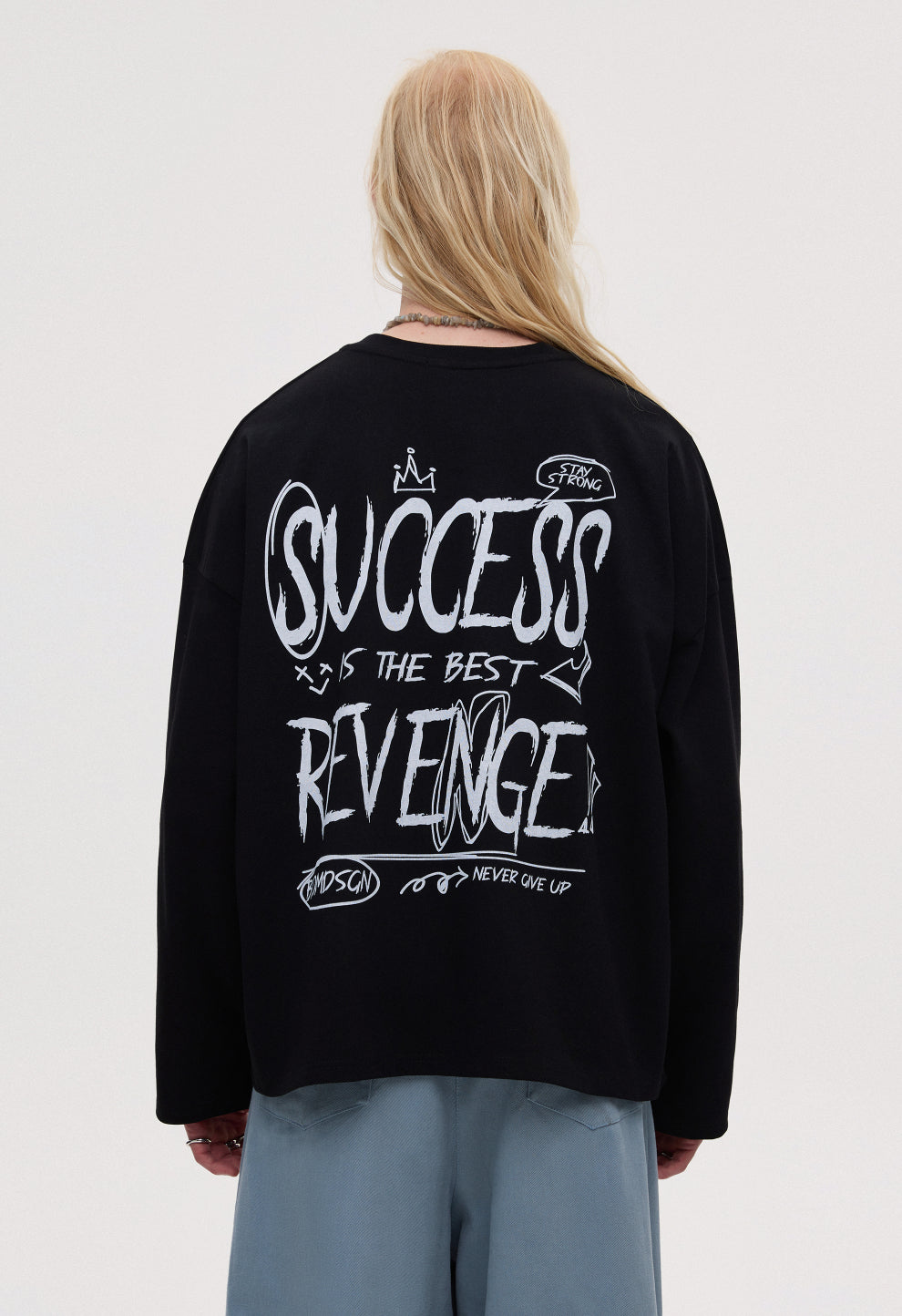 BE OM ЛОНГСЛІВ ОВЕРСАЙЗ ВКОРОЧЕНИЙ ЧОРНИЙ SUCCESS