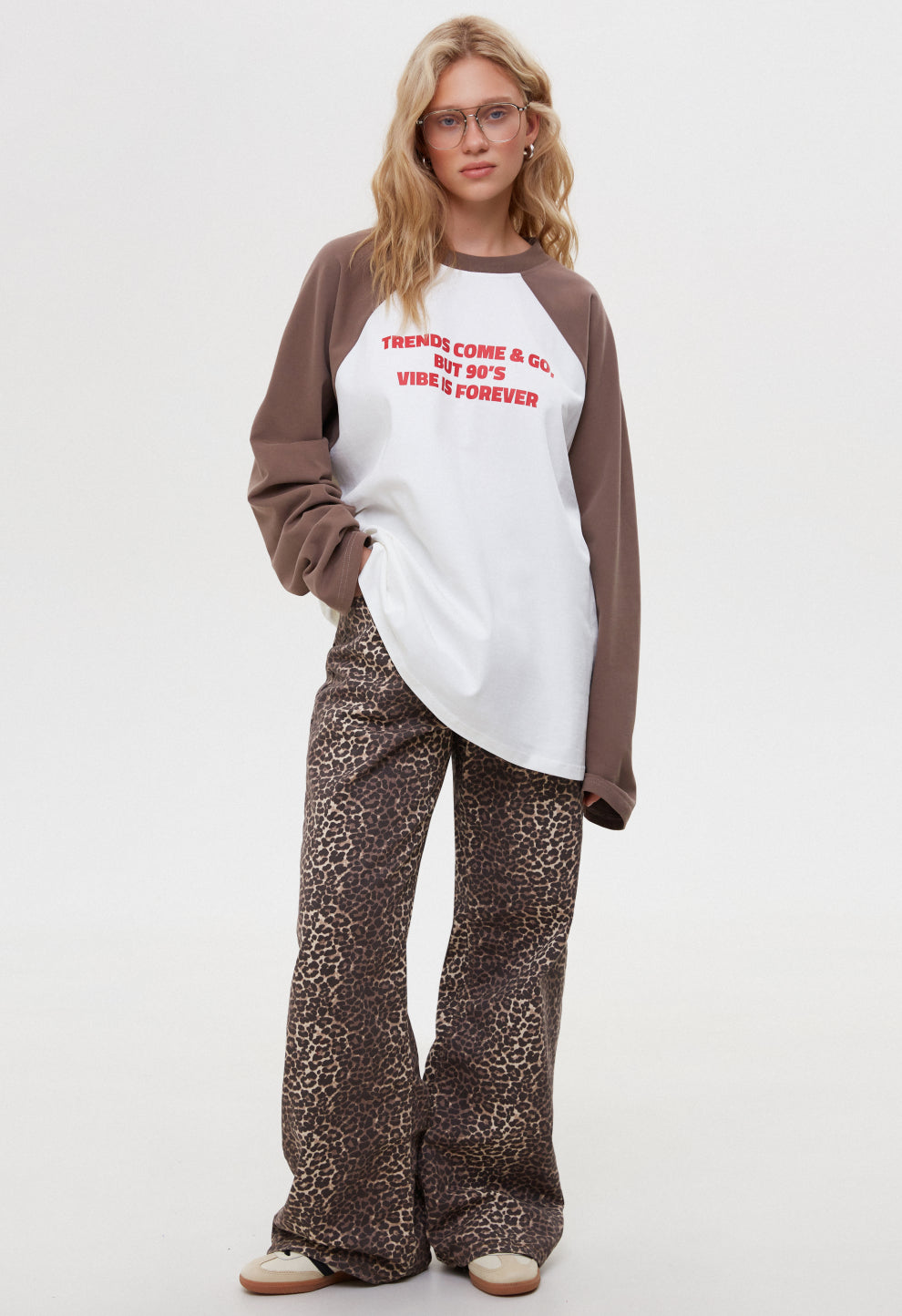 BE OM ЛОНГСЛІВ РЕГЛАН КОРИЧНЕВИЙ 90S VIBE