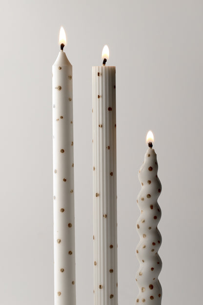 FIRE RABIT Сет свічок Dotted Taper білого кольору