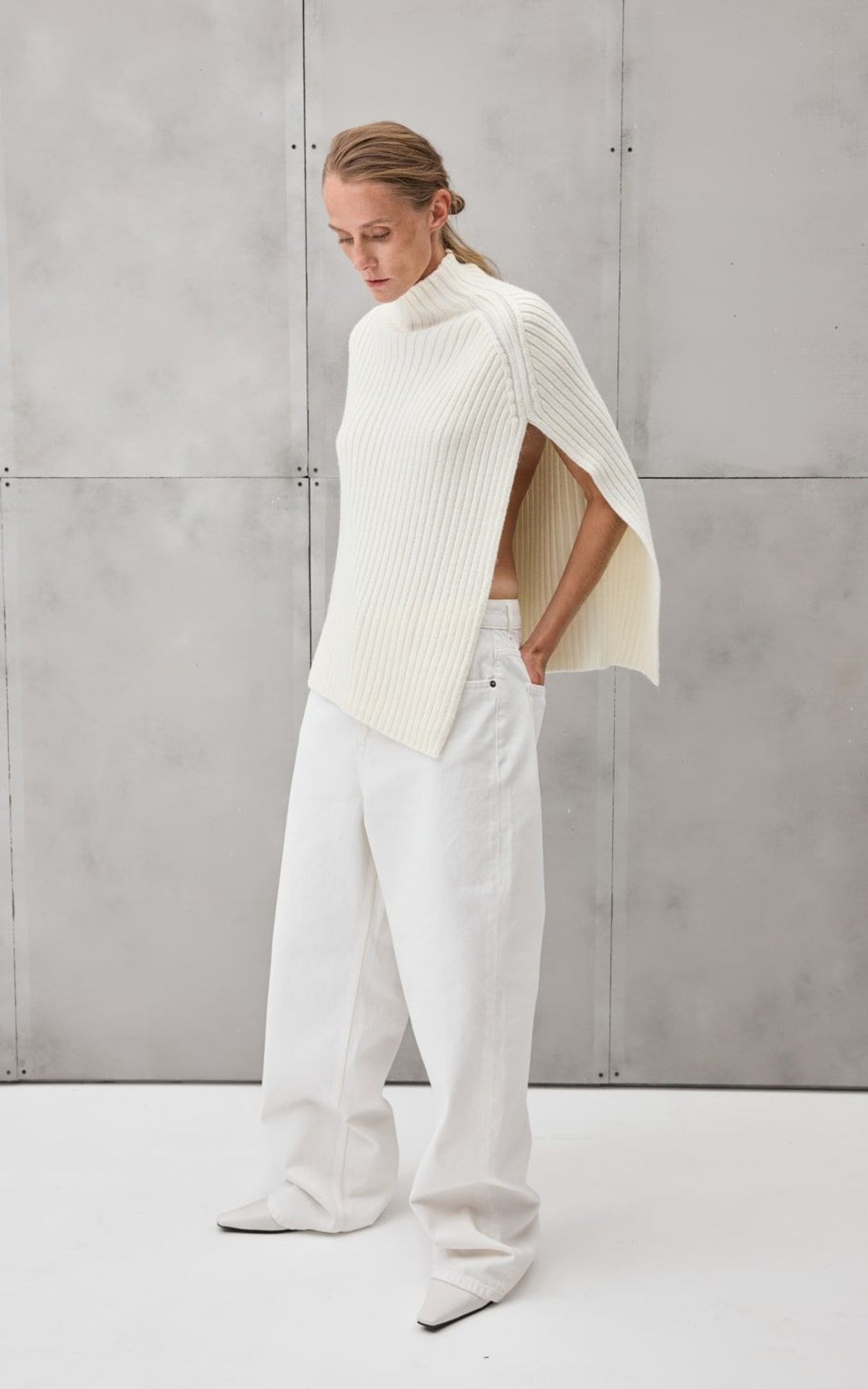 COOSH НАКИДКА-ПОНЧО ALV ВОВНЯНА В РУБЧИК З ВИСОКИМ КОМІРОМ