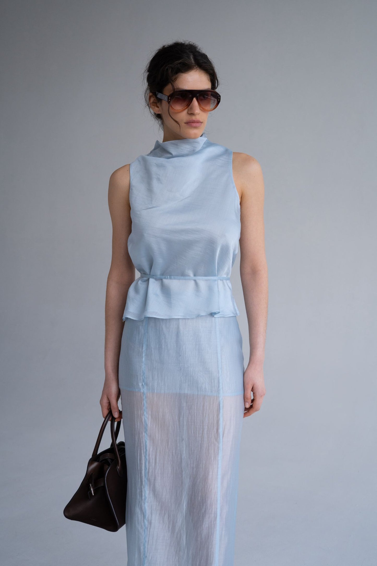 THE LACE Жiночий топ із тенселу з тонким поясом iced blue