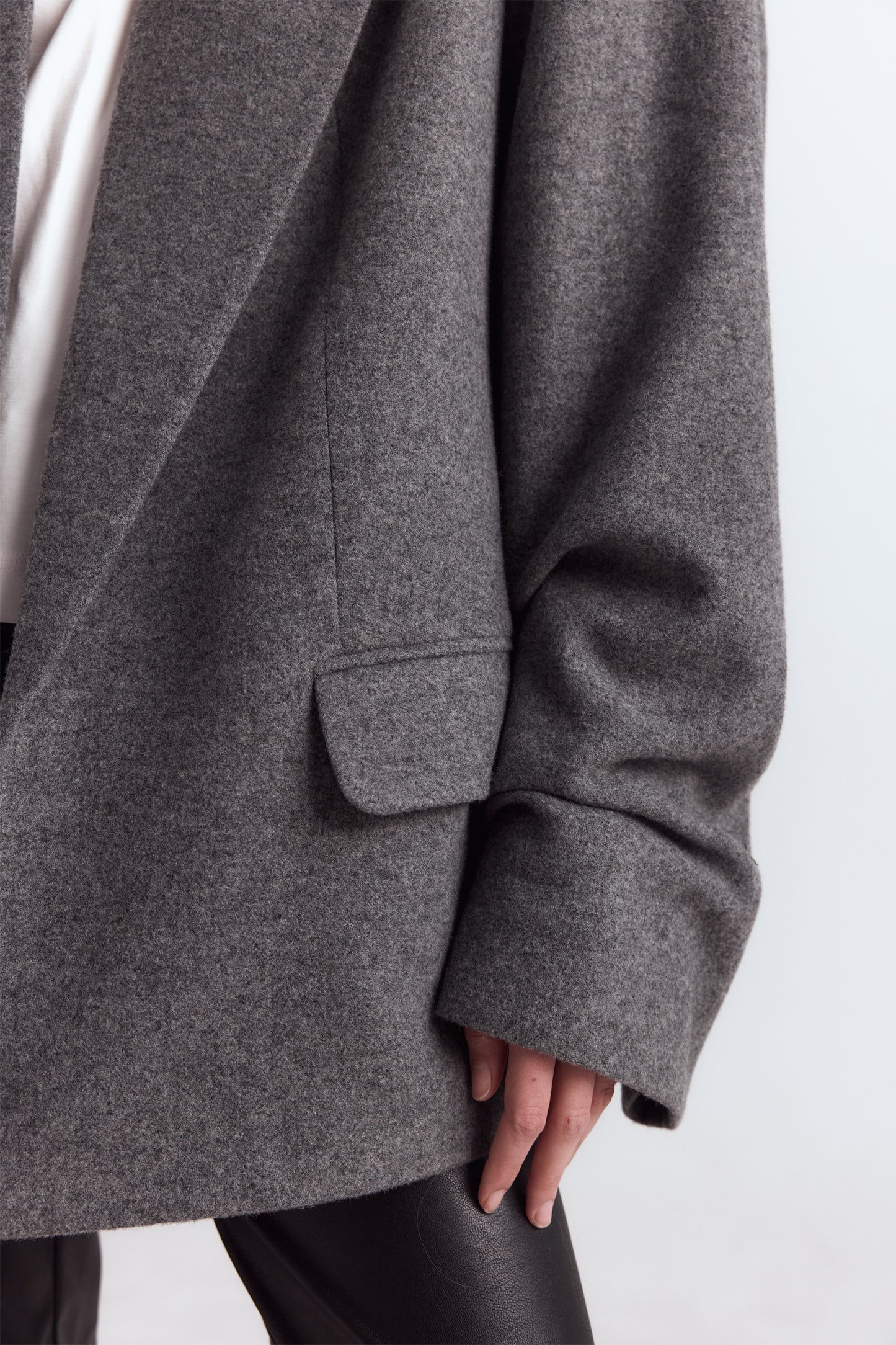 BAZHANE ПАЛЬТО-ЖАКЕТ ОВЕРСАЙЗ ІЗ ЗБІРКОЮ НА РУКАВІ