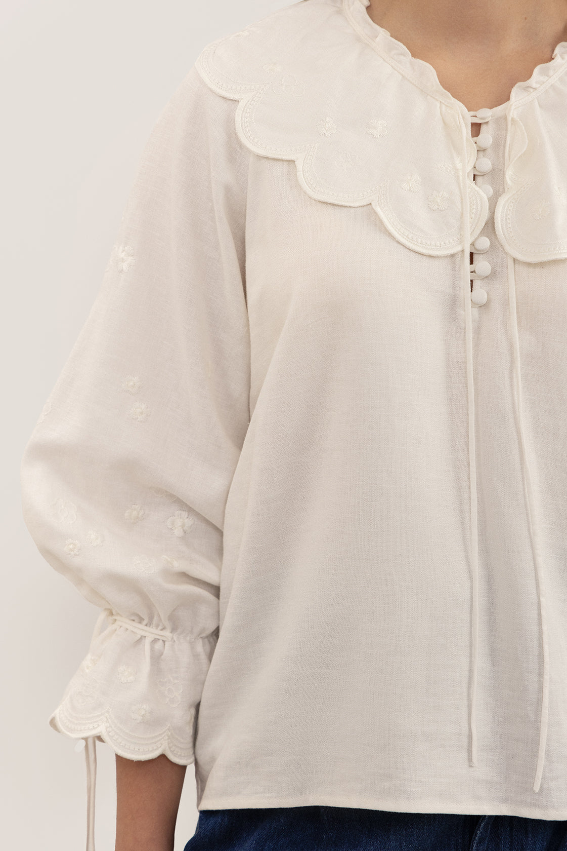 Gaptuvalnya Сорочка «Ода» з білою вишивкою