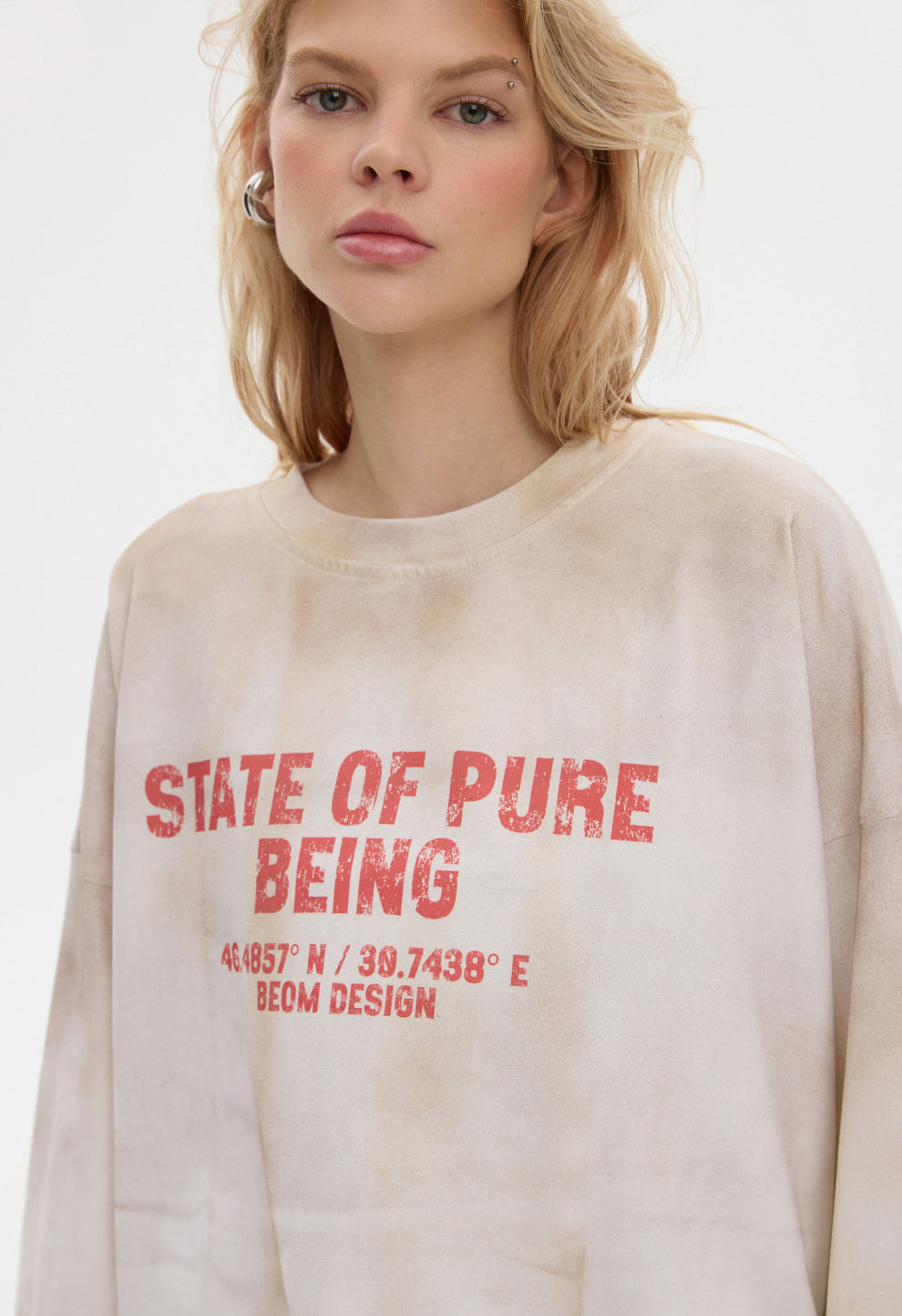 BE OM Жіночий лонгслів BEOMDSGN oversize молочний варений STATE OF PURE