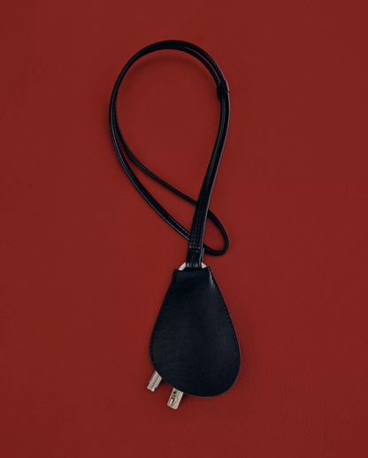 JUNA KEY HOLDER BLACK