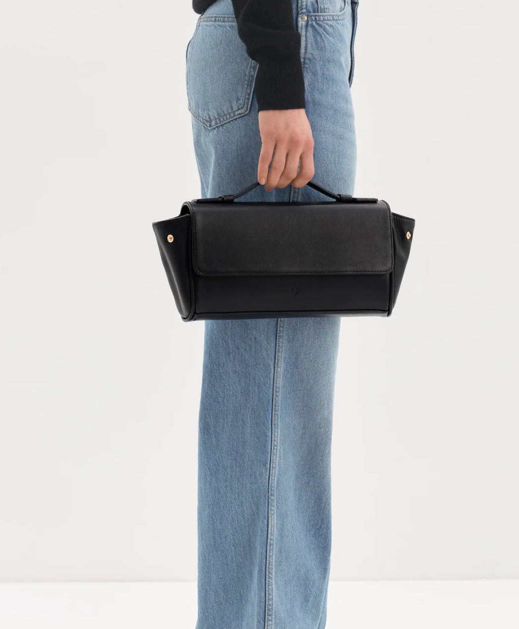 NUKOT BAGUETTE FLIP BLACK
