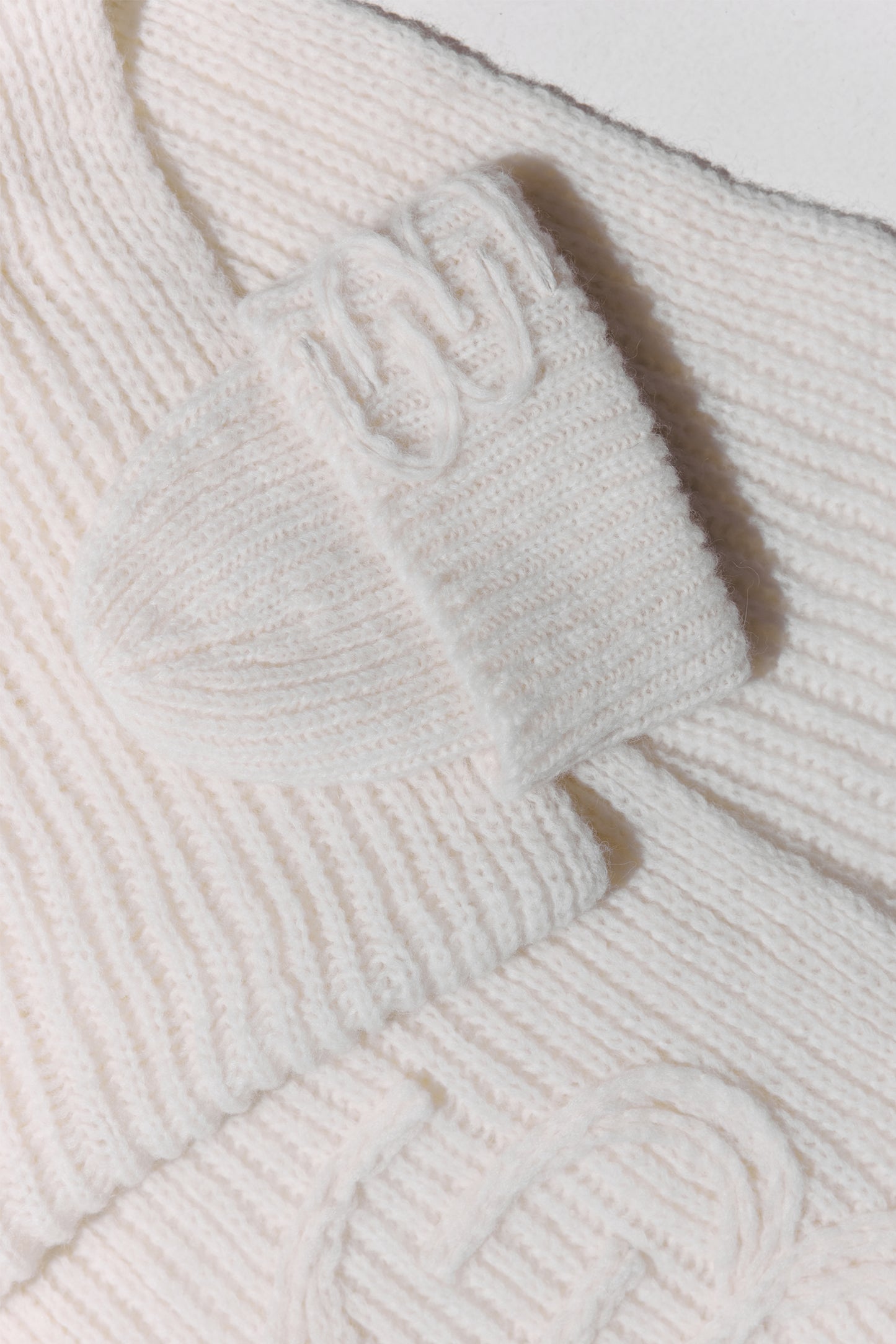 BAZHANE ШАПКА FLUFFY