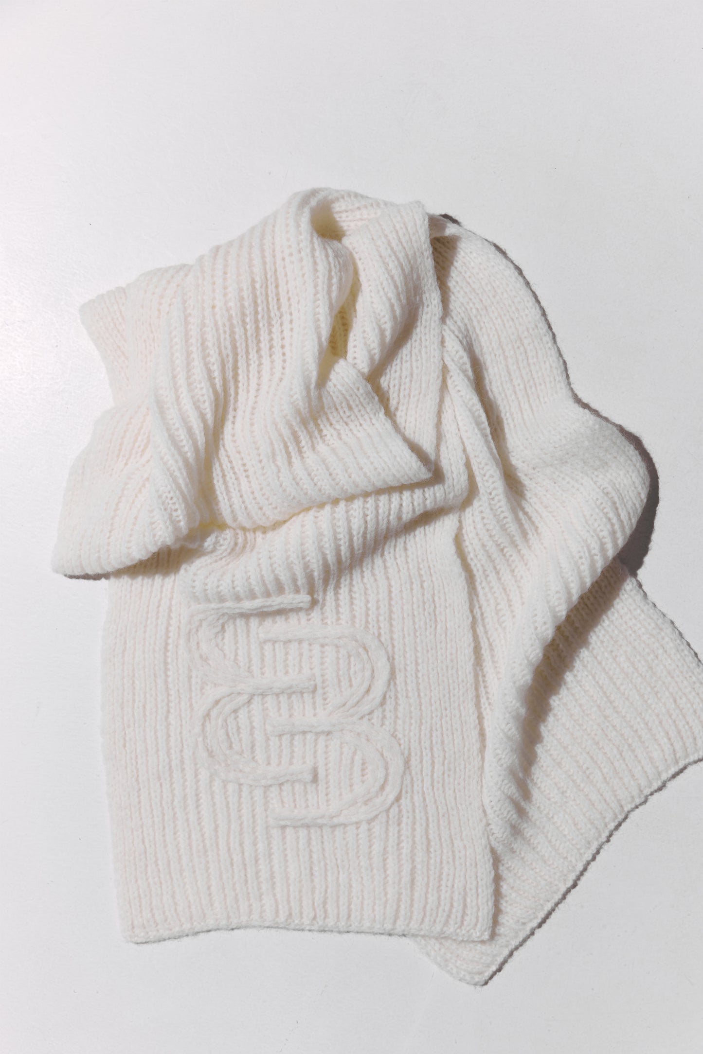 BAZHANE ШАРФ FLUFFY