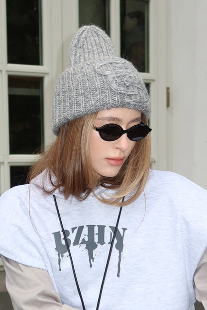 BAZHANE ШАПКА FLUFFY