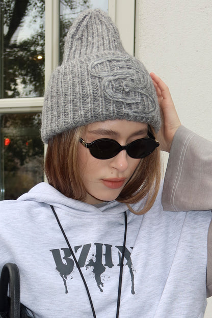 BAZHANE ШАПКА FLUFFY