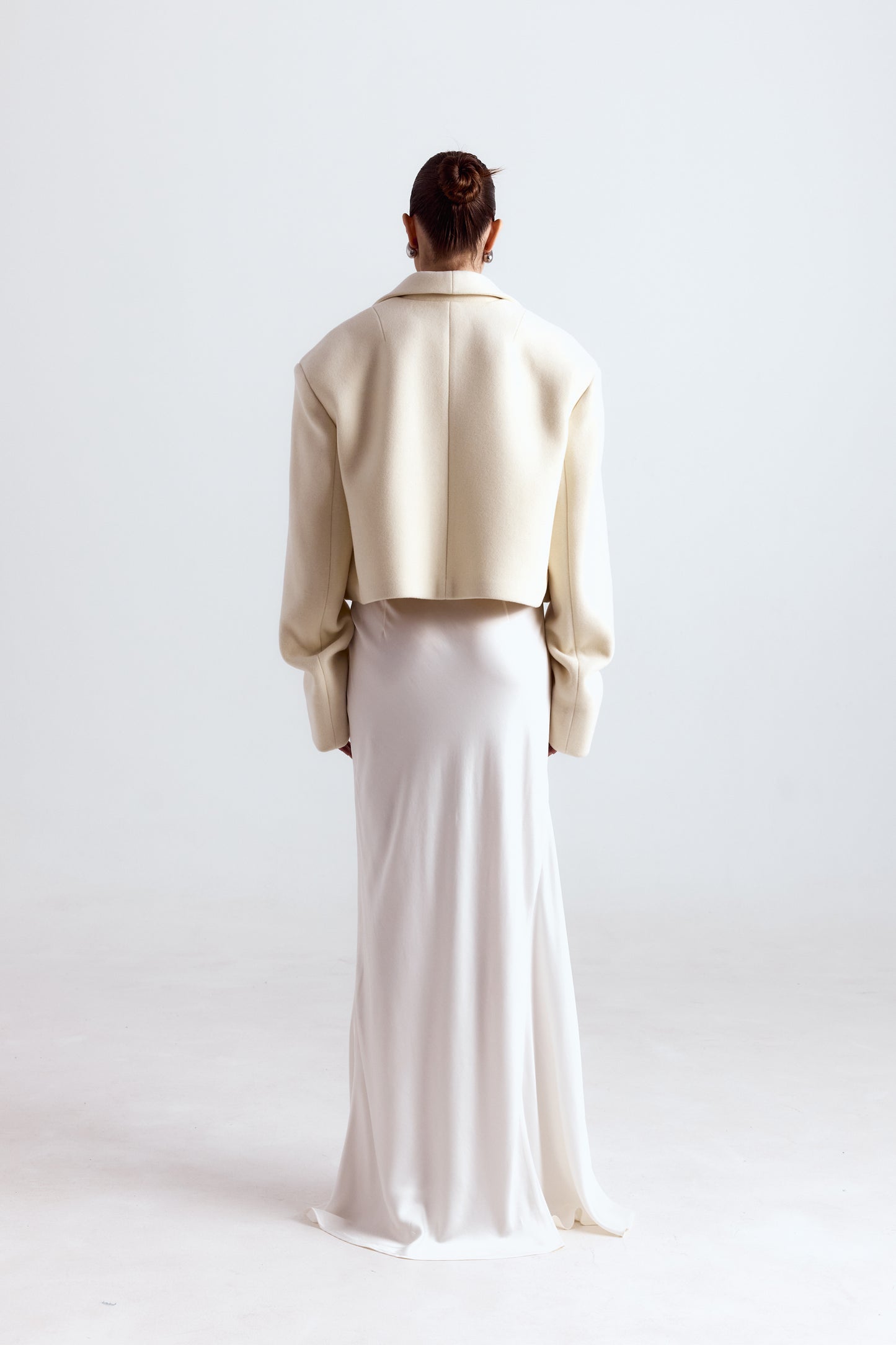 BAZHANE ПАЛЬТО КРОП ЗІ ЗБІРКОЮ НА РУКАВІ