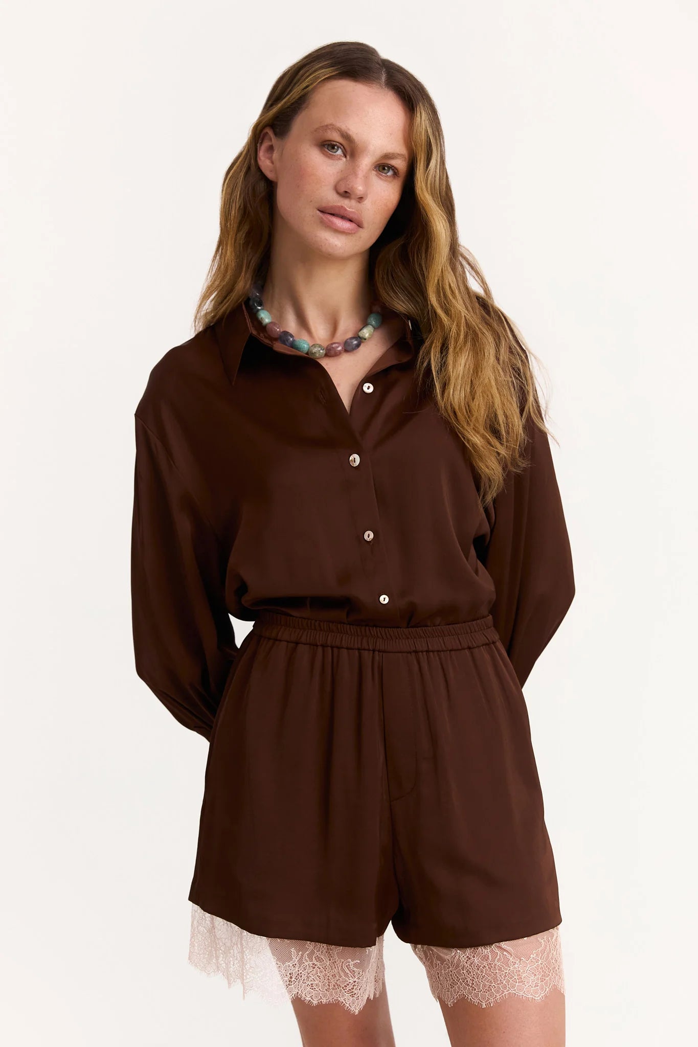 IAM MAREE RELAXED SATIN SHORTS IN CHOCOLATE