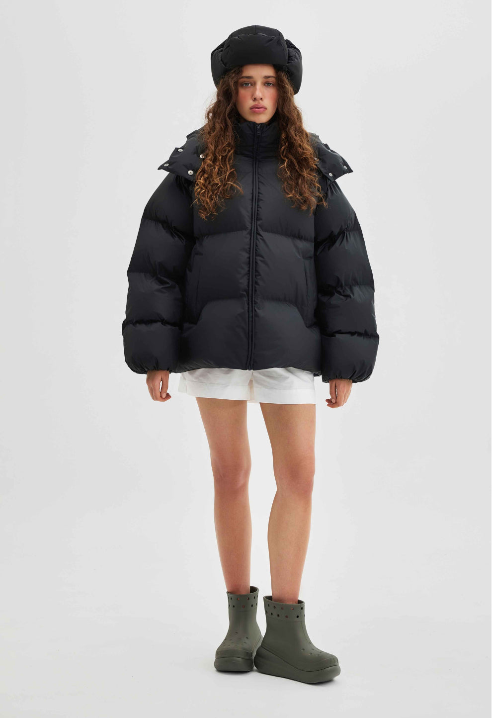 BE OM ПУХОВИК ОВЕРСАЙЗ ЧОРНИЙ