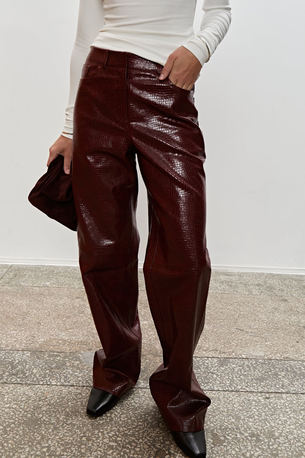 COOSH ШТАНИ З ФАКТУРНОЇ ЕКОШКІРИ, бордові
