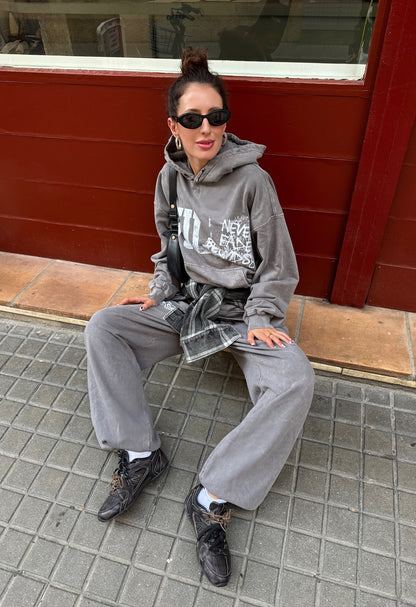 BE OM ХУДІ ОВЕРСАЙЗ ВИВАРЕНИЙ СІРИЙ