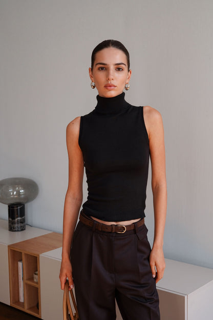 THE LACE Трикотажний топ із високою горловиною чорний