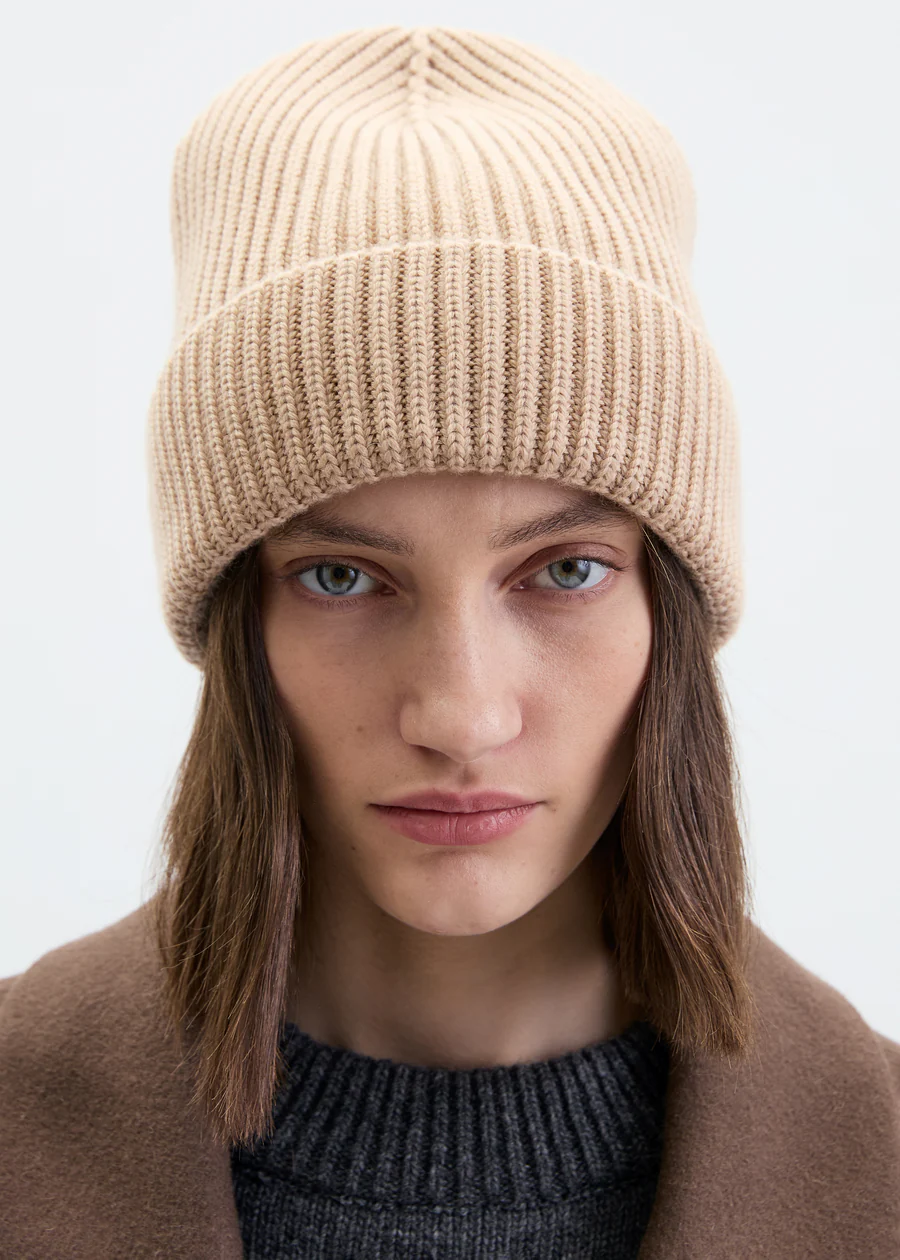 BEIGE BEANIE HAT