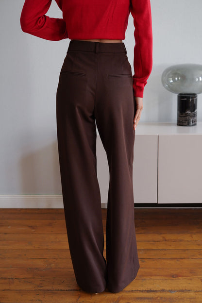THE LACE Жiночi брюки прямого крою з подвійними защипами шоколадні