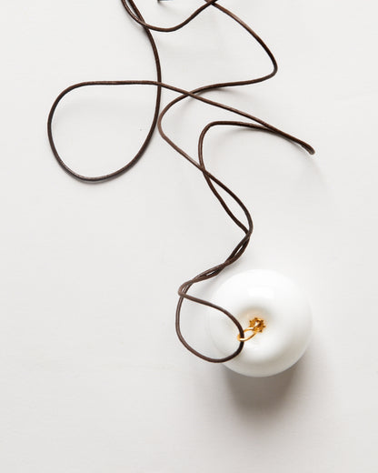 FORMI Підвіс “Apple” Black з ланцюжком і шнуром