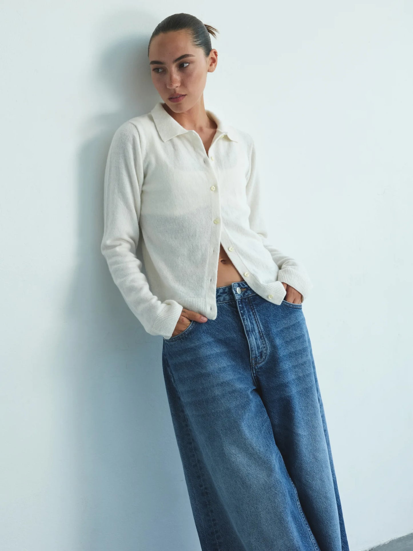 MOCKO Кардиган вкорочений молочний