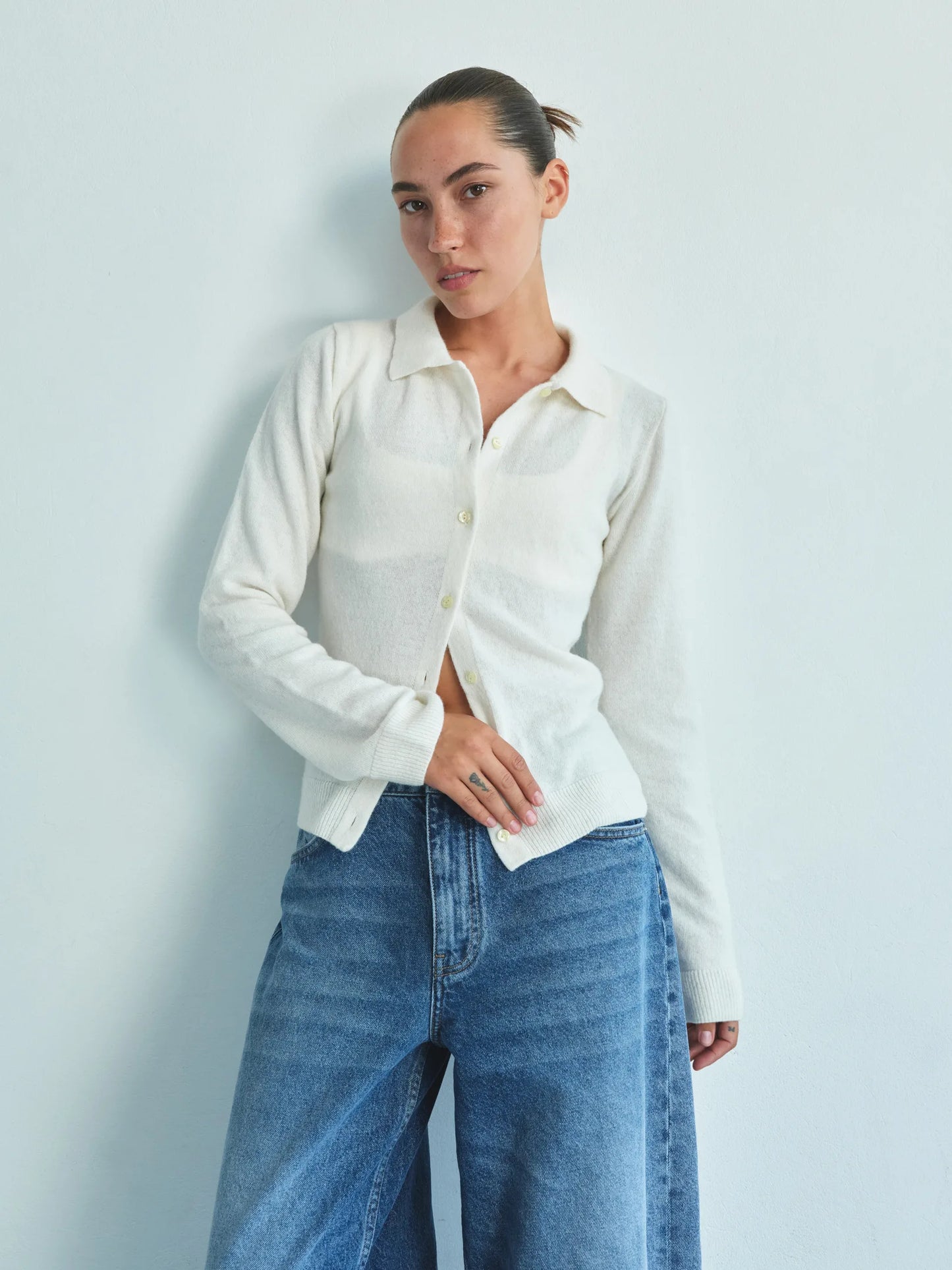 MOCKO Кардиган вкорочений молочний