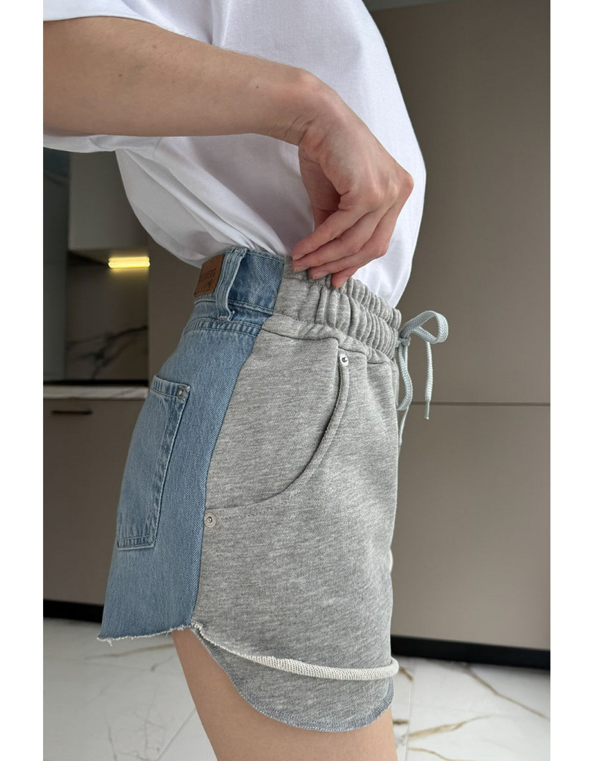 AISENBERG Шорти Comfort Denim