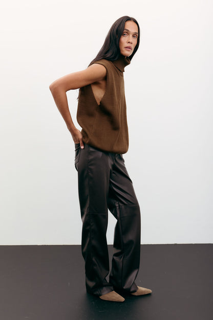 THE LACE Жiночi брюки з еко-шкіри прямі шоколадні