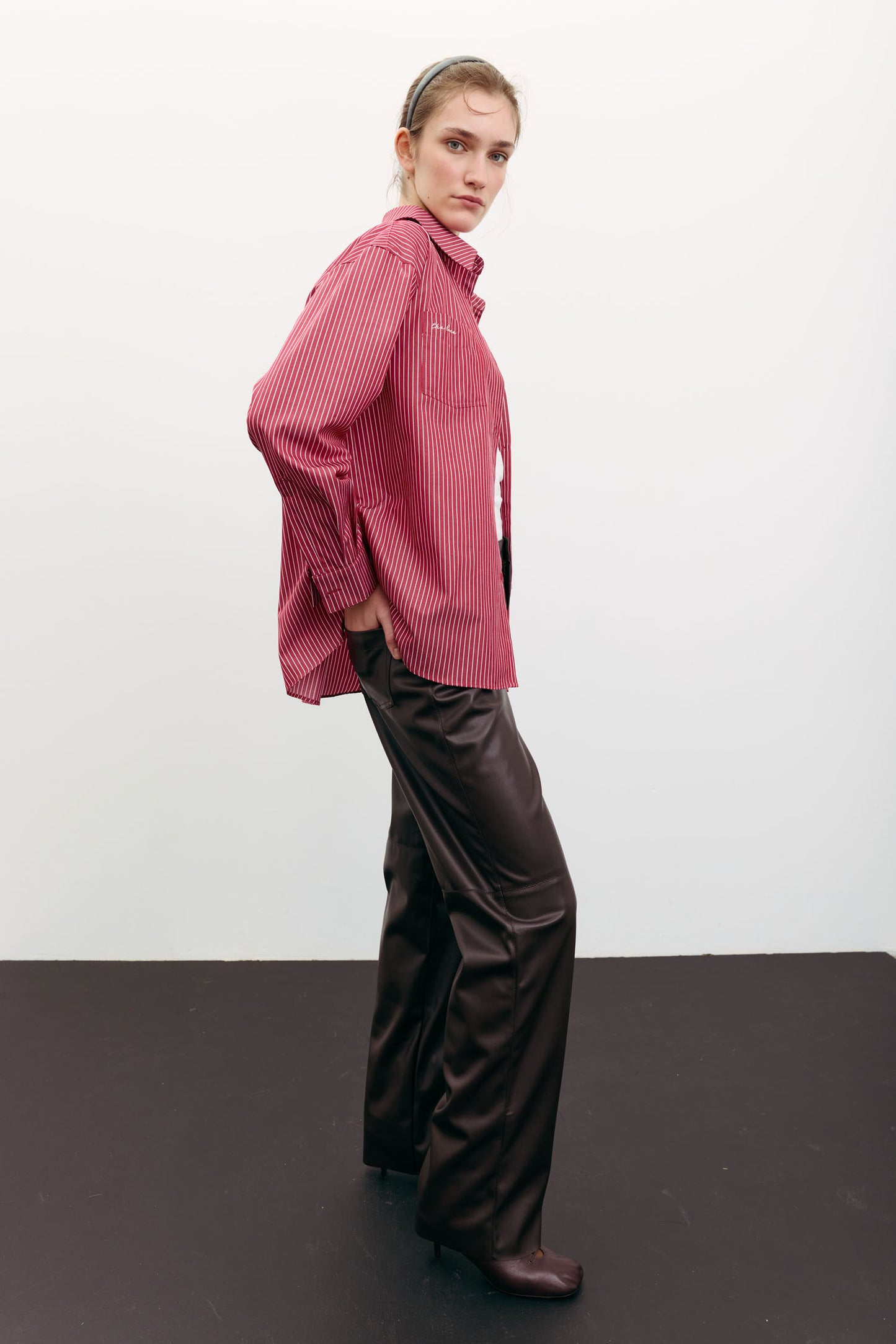 THE LACE Жiночa сорочка оверсайз з вишивкою на кишені