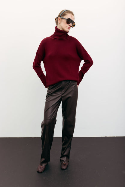 THE LACE Жiночий трикотажний светр з об’ємною горловиною